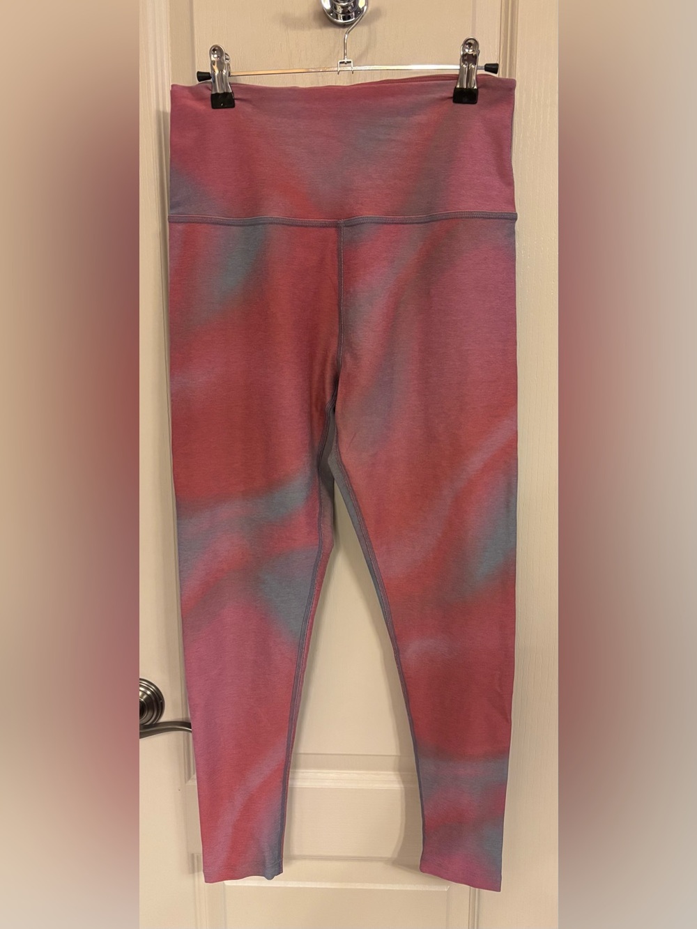 Beyond Yoga Pink and Lavender Tie-Dye Leggings